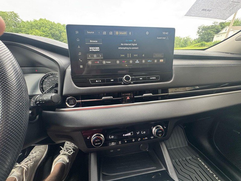 Used 2025 Mitsubishi Outlander ES AWD/4WD image 14
