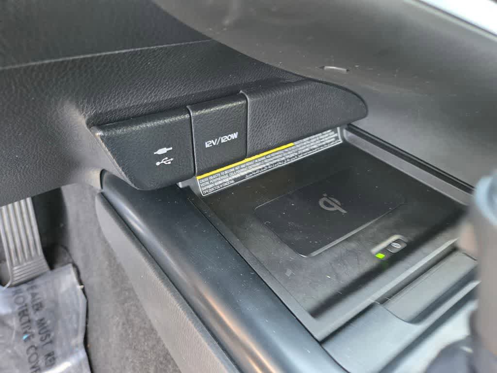 Used 2019 Toyota Camry XLE w/ Carpet Mat Package FWD image 14