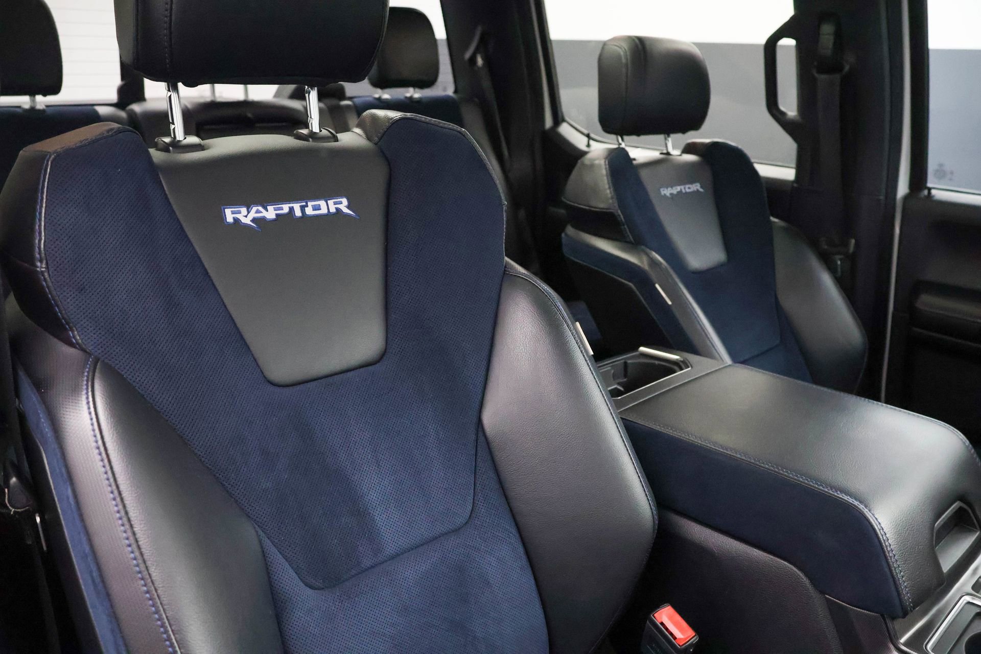 Used 2019 Ford F150 Raptor w/ Equipment Group 802A Luxury AWD/4WD image 33