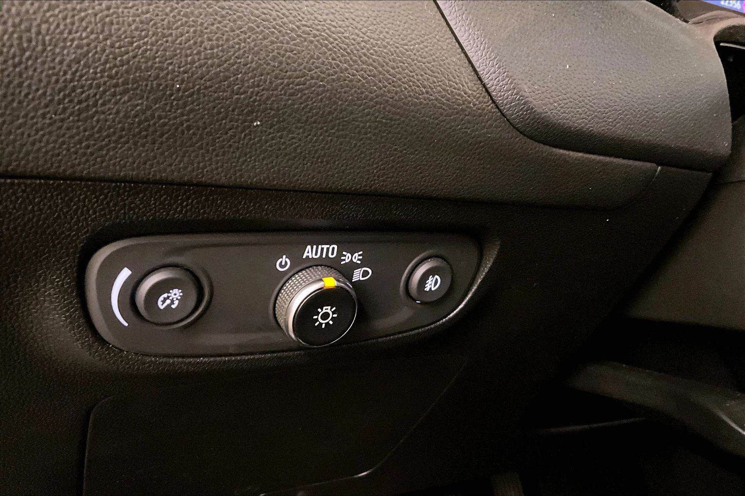 Used 2021 Buick Encore GX Select w/ Sport Touring Package image 30