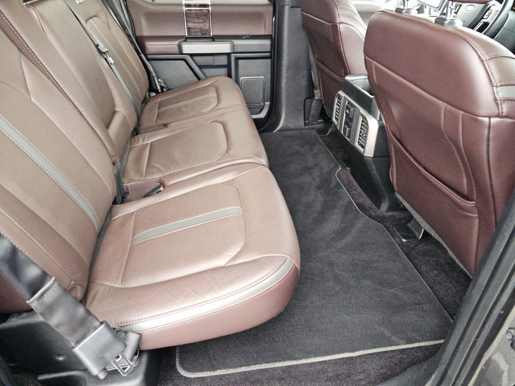 Used 2015 Ford F150 Platinum w/ Equipment Group 701A Luxury image 5