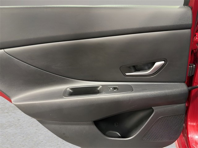 Used 2023 Hyundai Elantra SE image 27