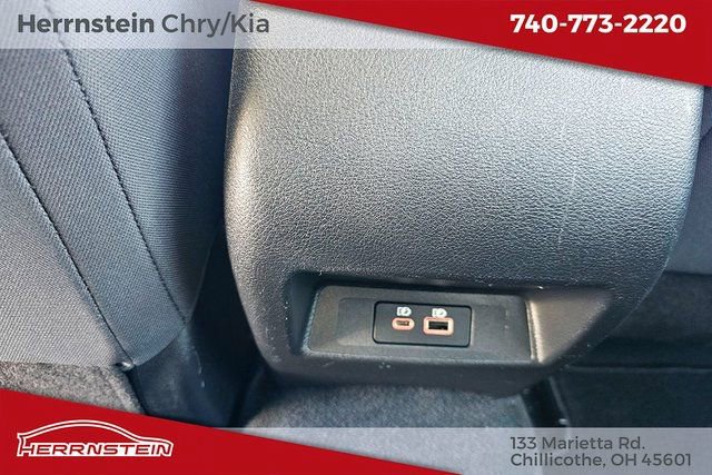 Used 2023 Nissan Altima 2.5 SV image 23