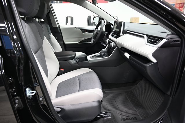 New 2025 Toyota RAV4 XLE image 10