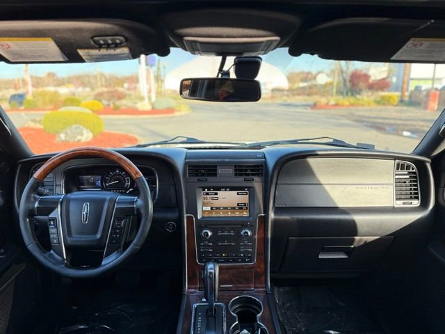 Used 2017 Lincoln Navigator Select image 35