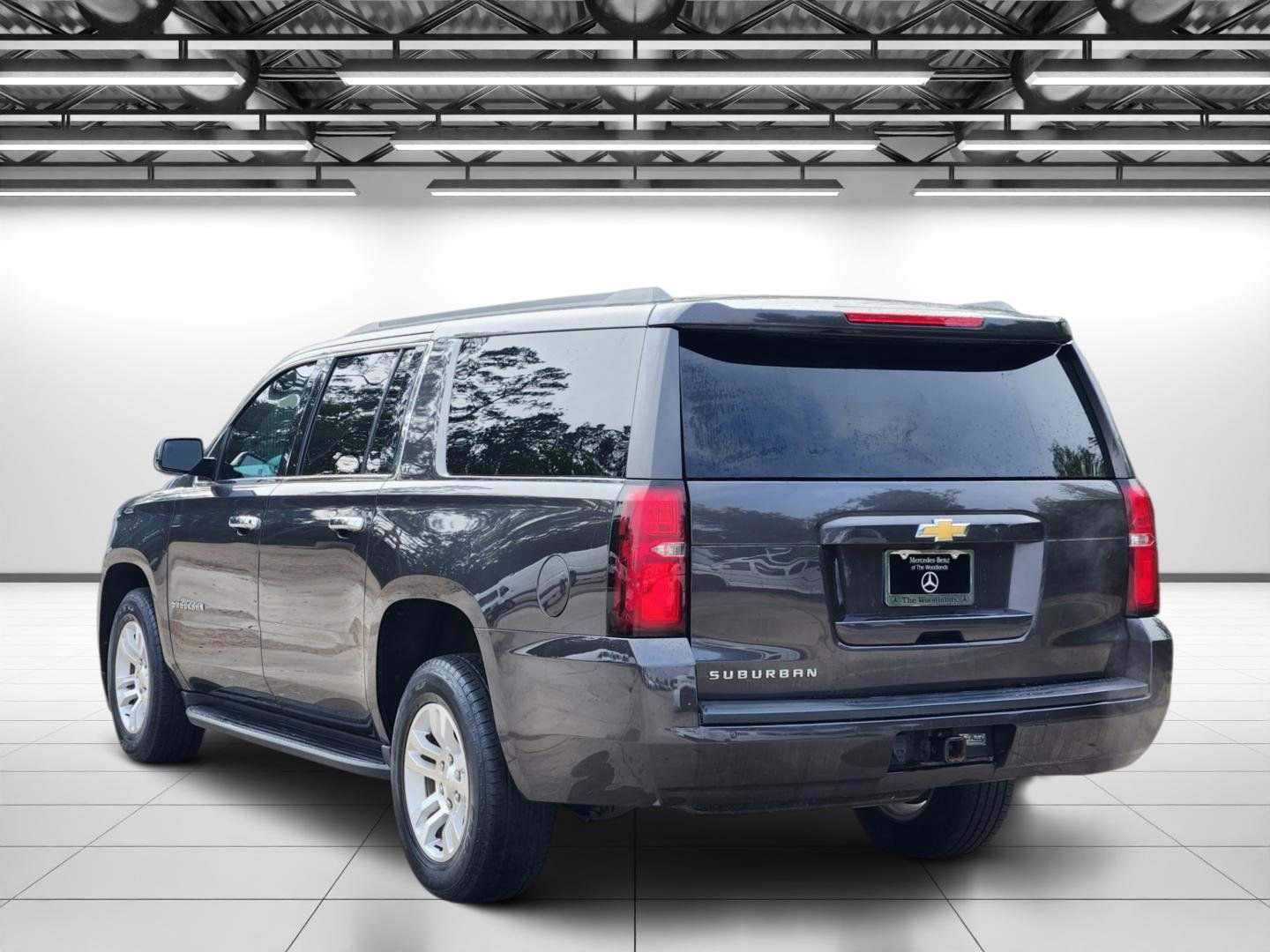 Used 2018 Chevrolet Suburban LT AWD/4WD image 7