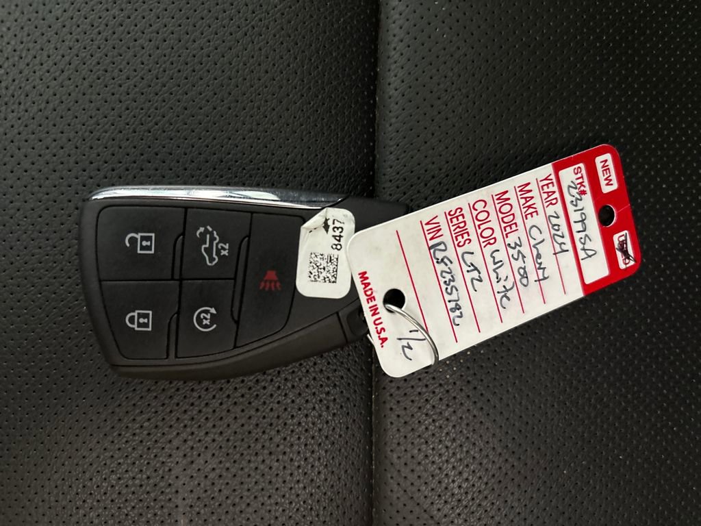 Used 2024 Chevrolet Silverado 3500 LTZ w/ LTZ Convenience Package image 18