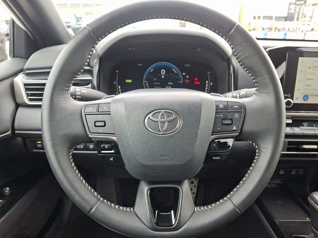 Used 2025 Toyota Camry SE FWD image 18
