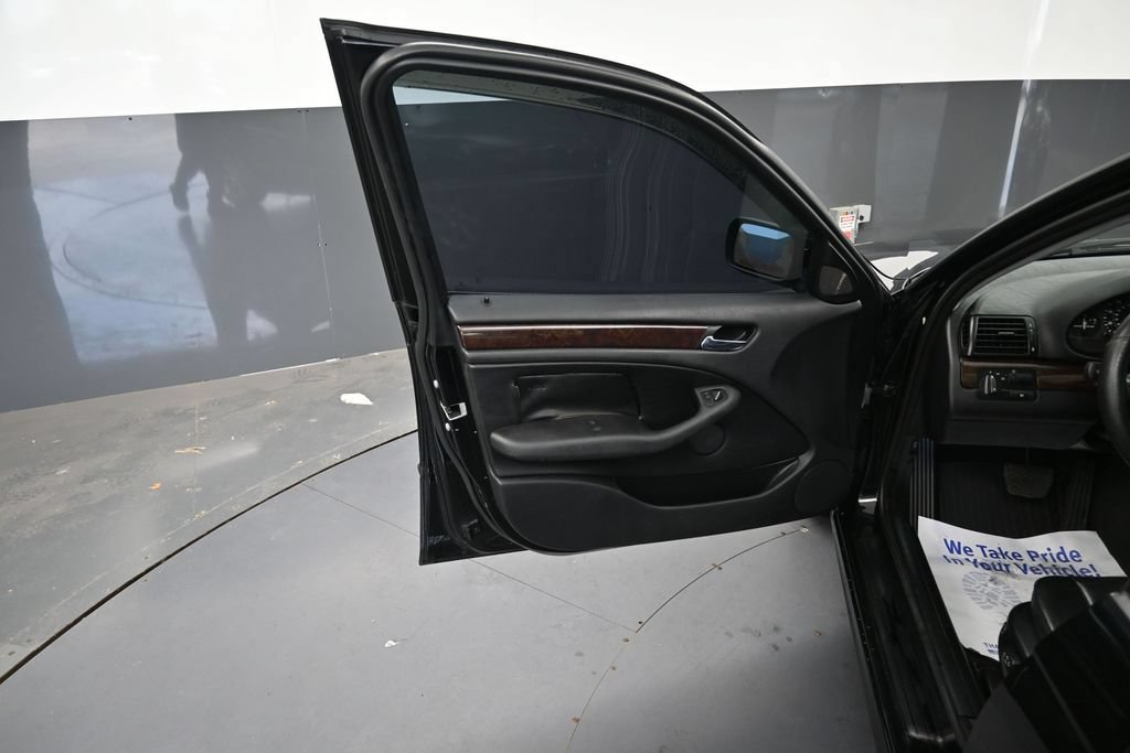 Used 2002 BMW 325i Sedan RWD image 20