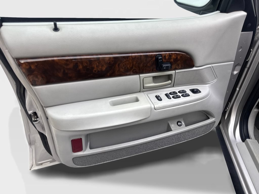Used 2004 Mercury Grand Marquis LS RWD image 12