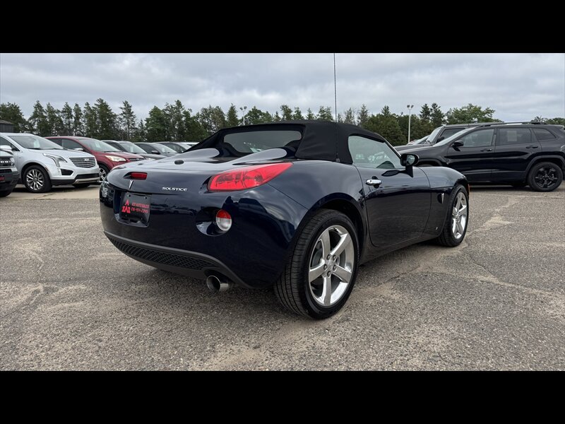 Used 2006 Pontiac Solstice Convertible w/ Premium Package RWD image 4