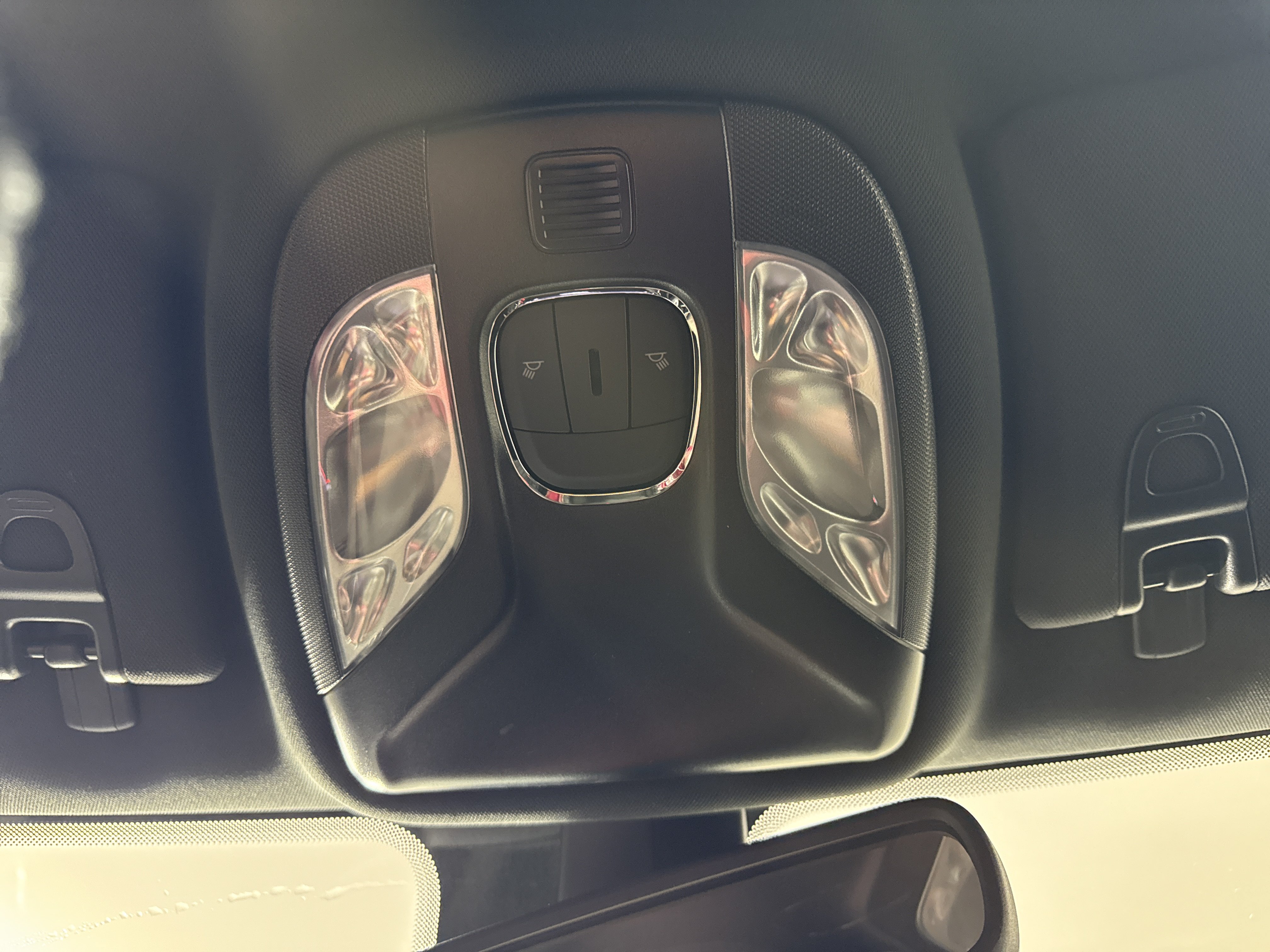 New 2026 Jeep Compass Latitude AWD/4WD image 24