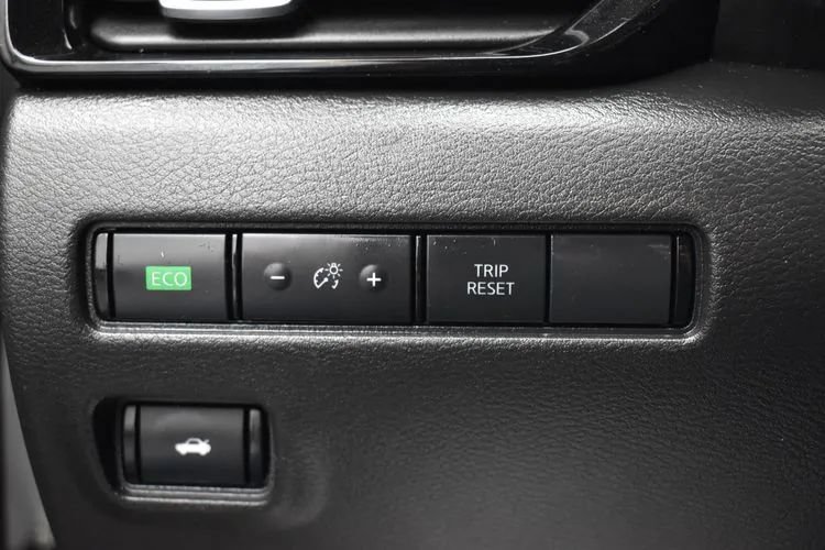 Used 2024 Nissan Sentra SV FWD image 21