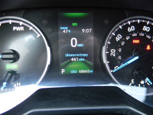 Used 2020 Toyota RAV4 LE w/ All Weather Liner Package AWD/4WD image 11