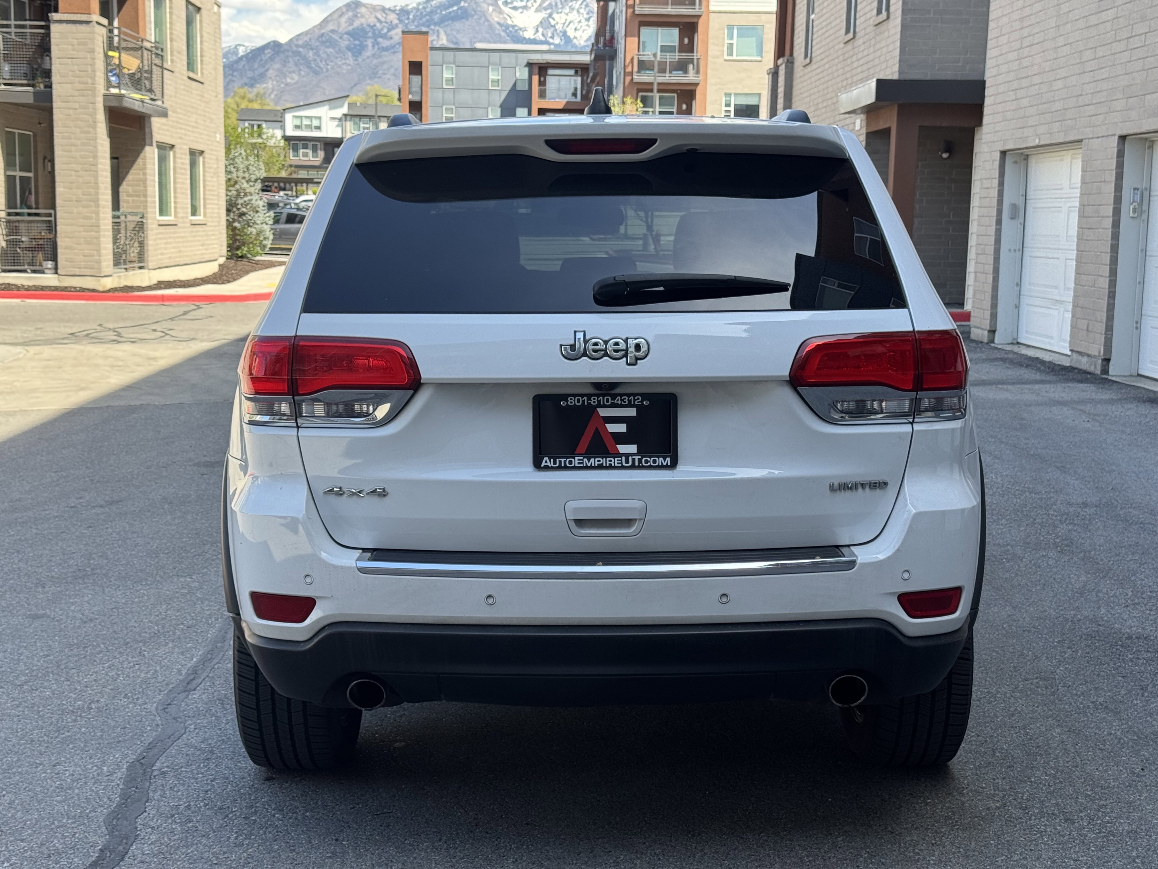 Used 2014 Jeep Grand Cherokee Limited image 4