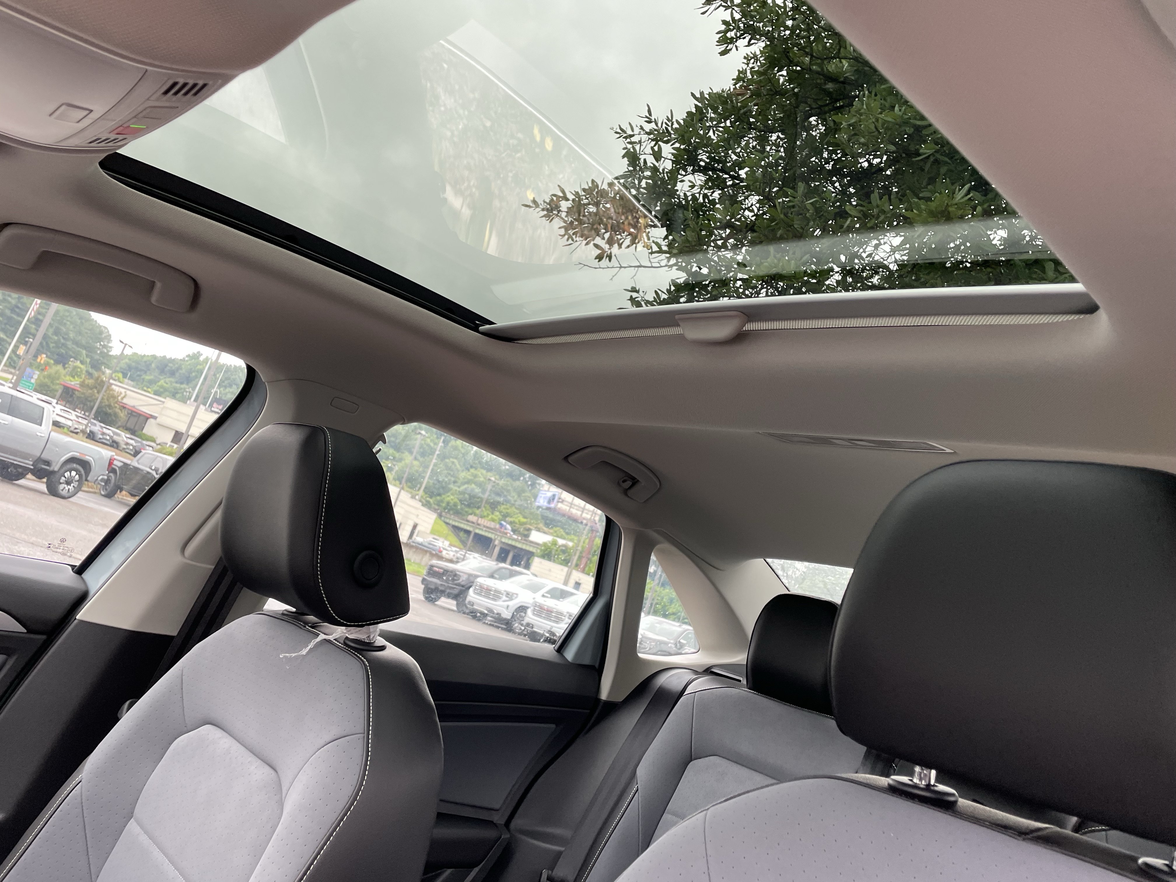 New 2026 Volkswagen Jetta SE FWD image 15