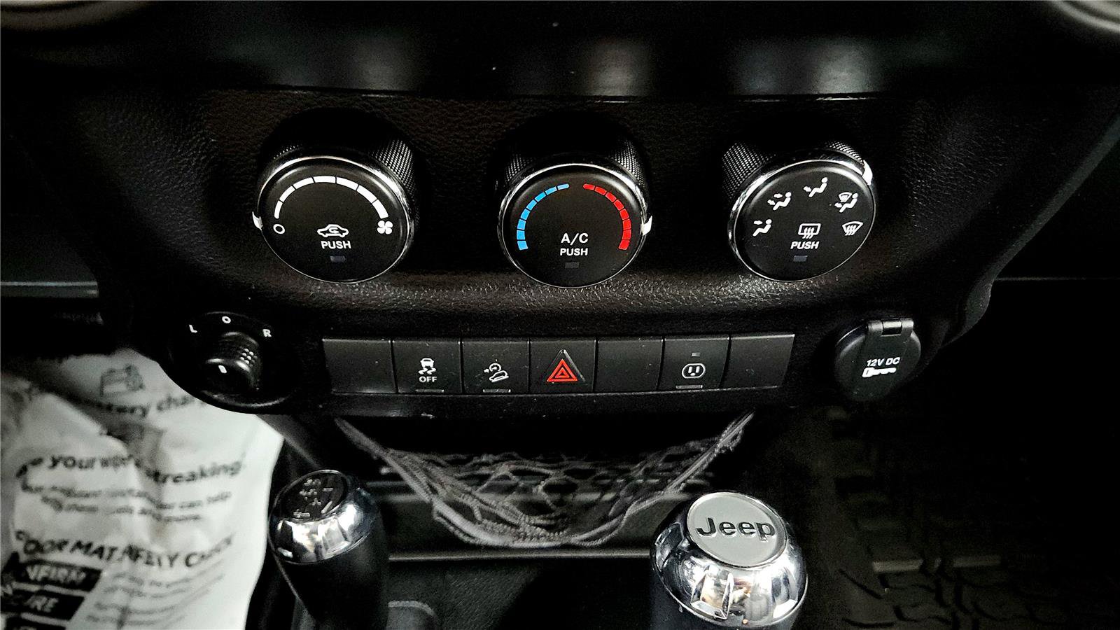 Used 2018 Jeep Wrangler Sahara w/ Connectivity Group image 22