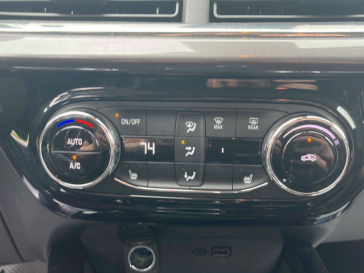 Used 2025 Chevrolet Trax ACTIV w/ Driver Confidence Package FWD image 19