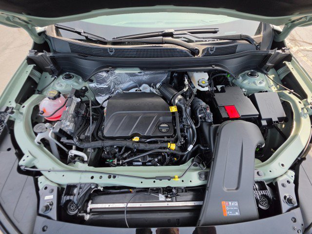 New 2026 Chevrolet Trax ACTIV w/ Sunroof Package FWD image 10