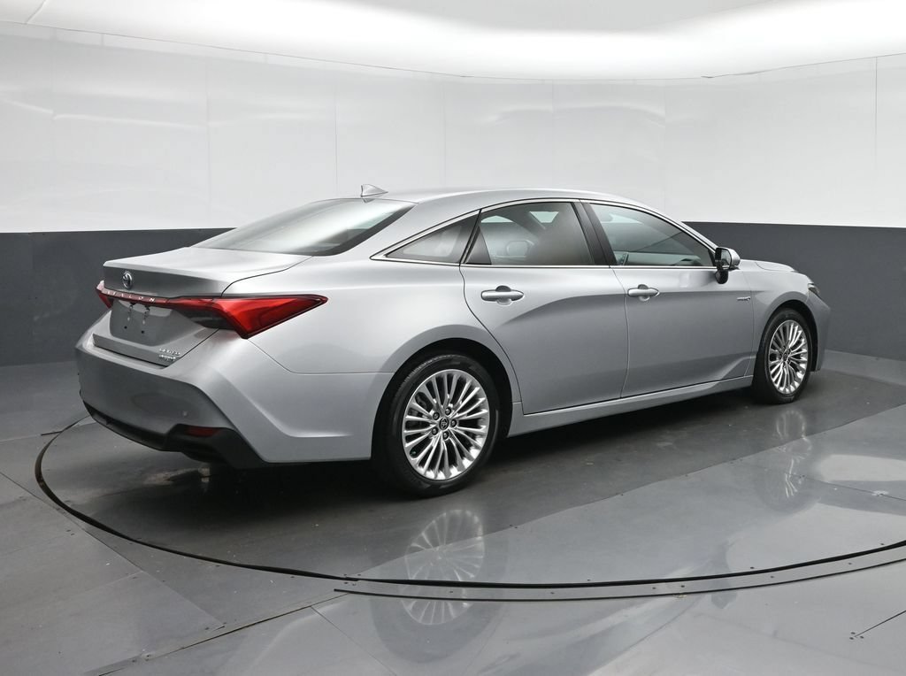 Used 2021 Toyota Avalon Limited w/ Advanced Safety Package FWD image 7