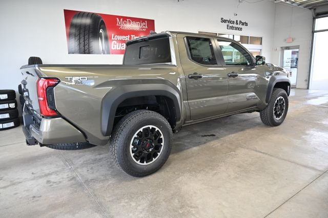 New 2026 Toyota Tacoma TRD Off-Road w/ TRD Off Road Premium Package AWD/4WD image 5