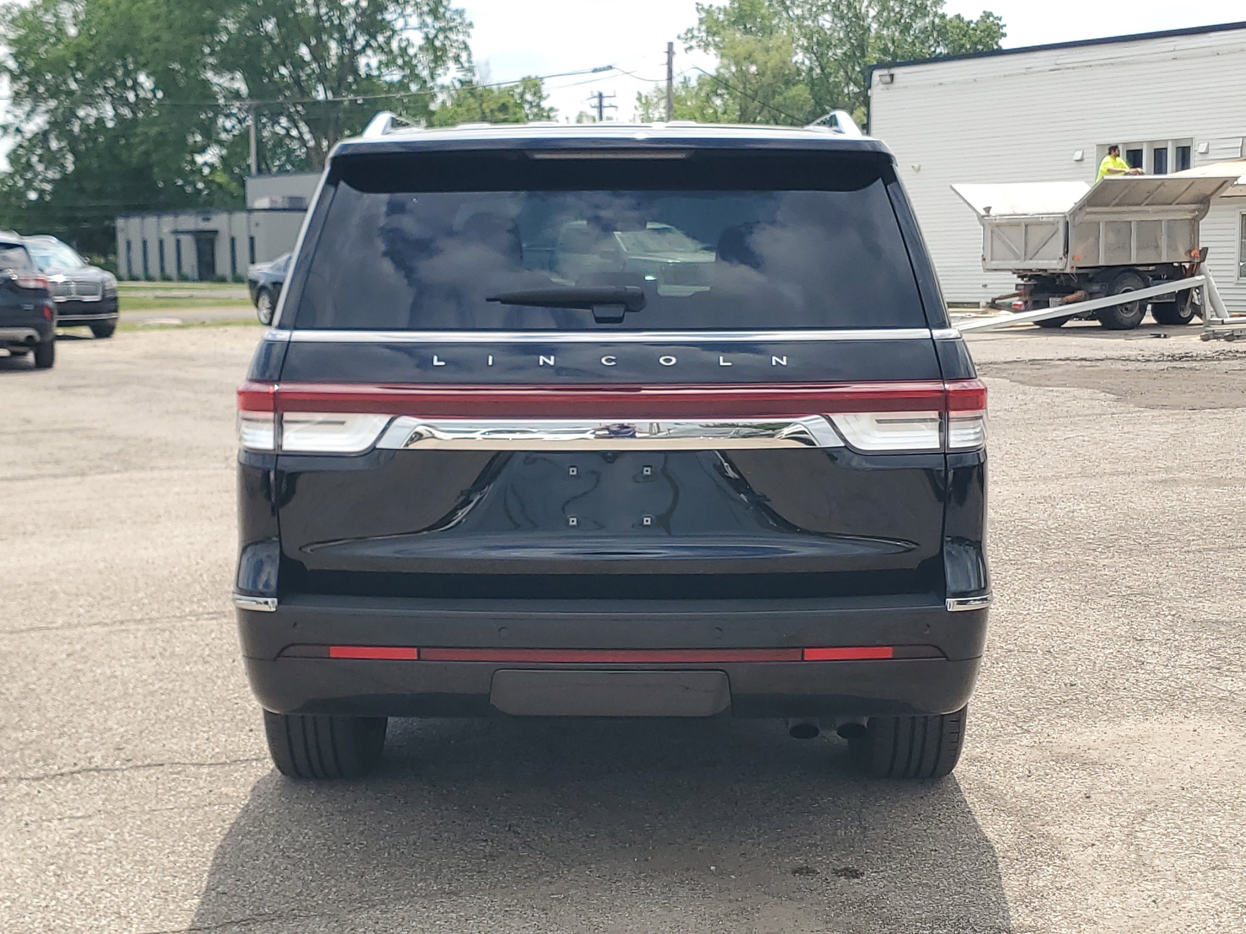 Certified 2023 Lincoln Navigator Reserve AWD/4WD image 5