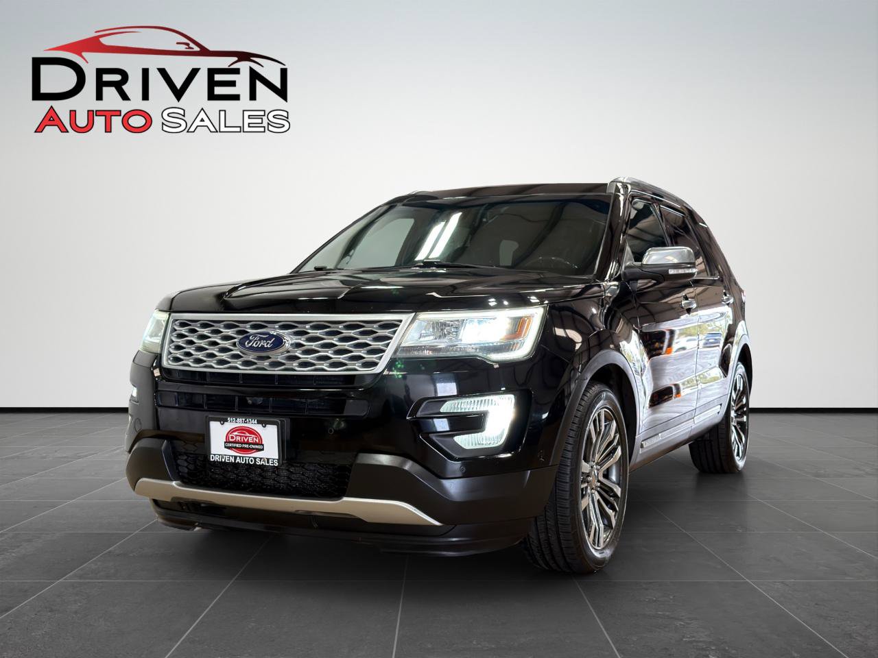 Used 2017 Ford Explorer Platinum AWD/4WD image 2