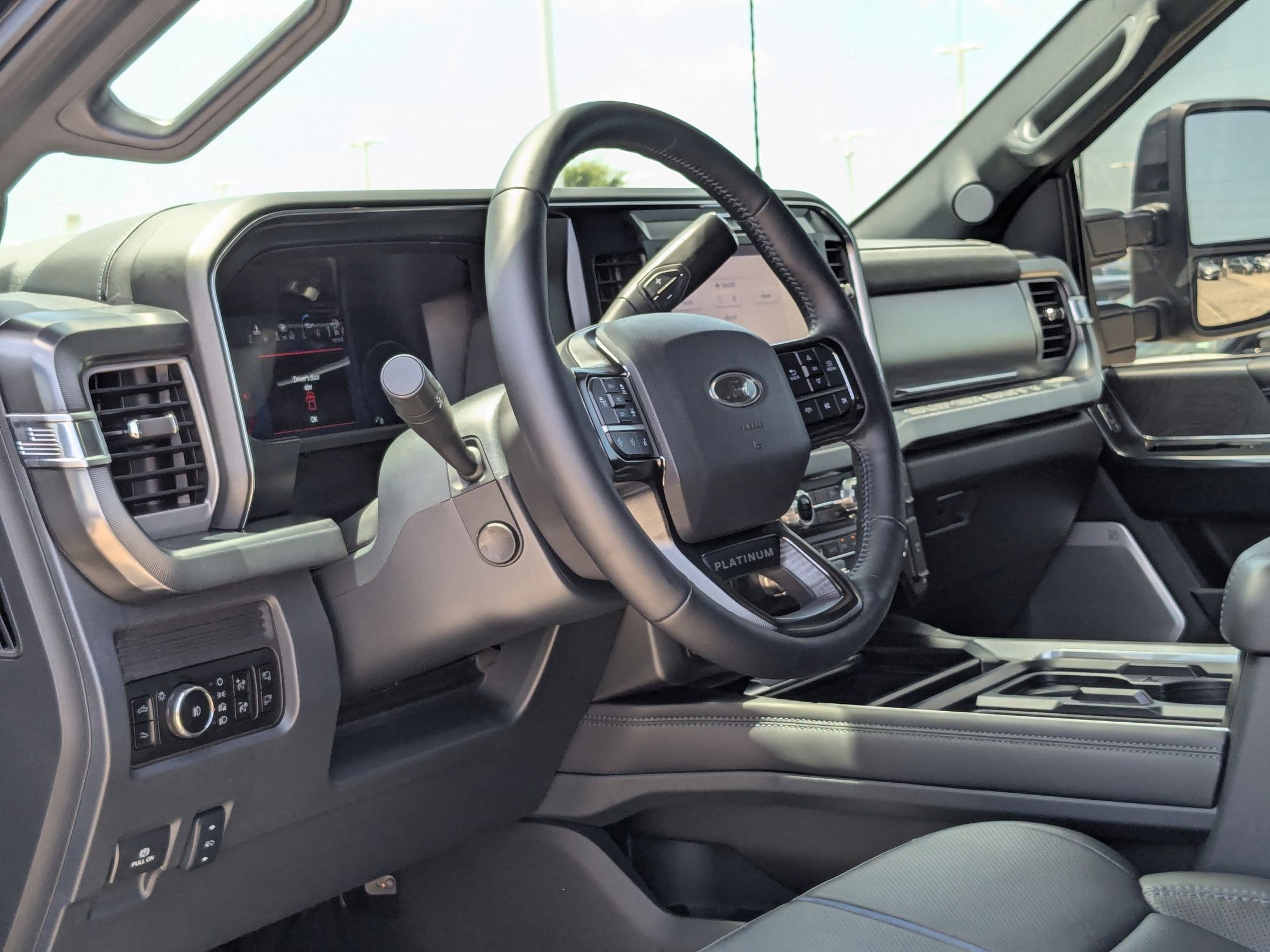 Used 2025 Ford F350 Platinum w/ FX4 Off-Road Package image 15