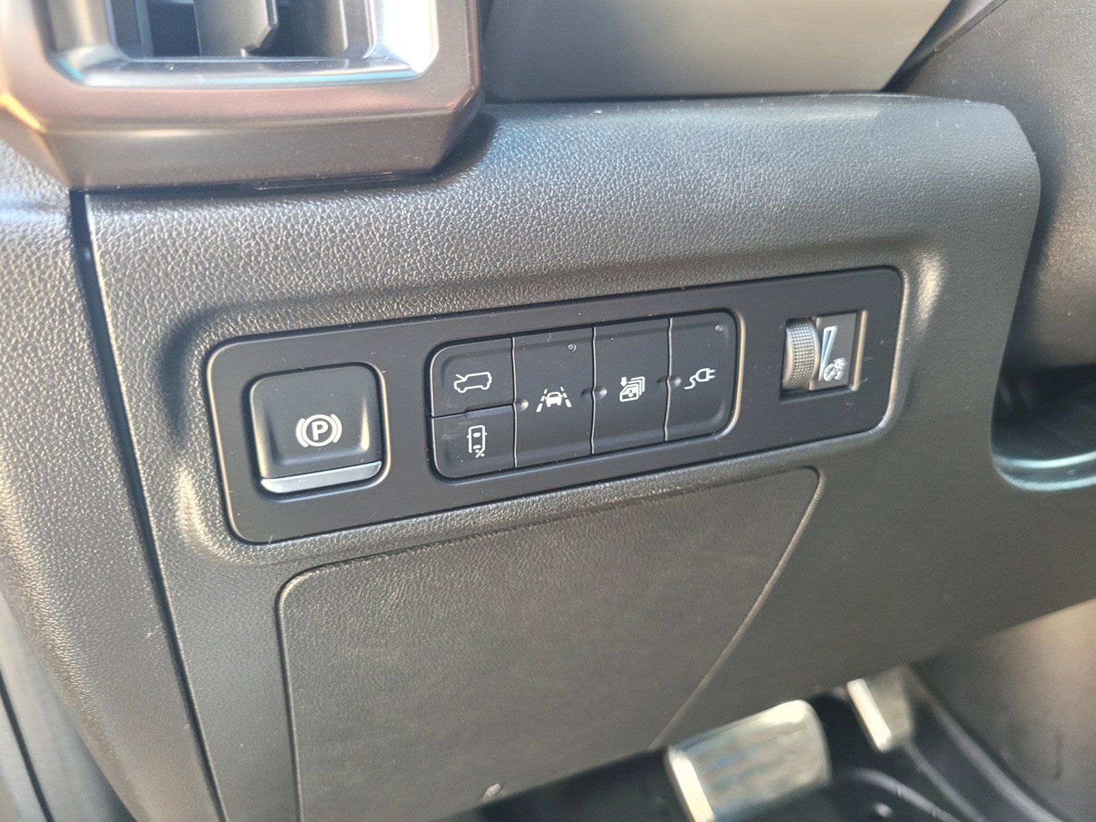 Used 2025 GMC Hummer EV 3X w/ LPO, Illumination Package AWD/4WD image 15