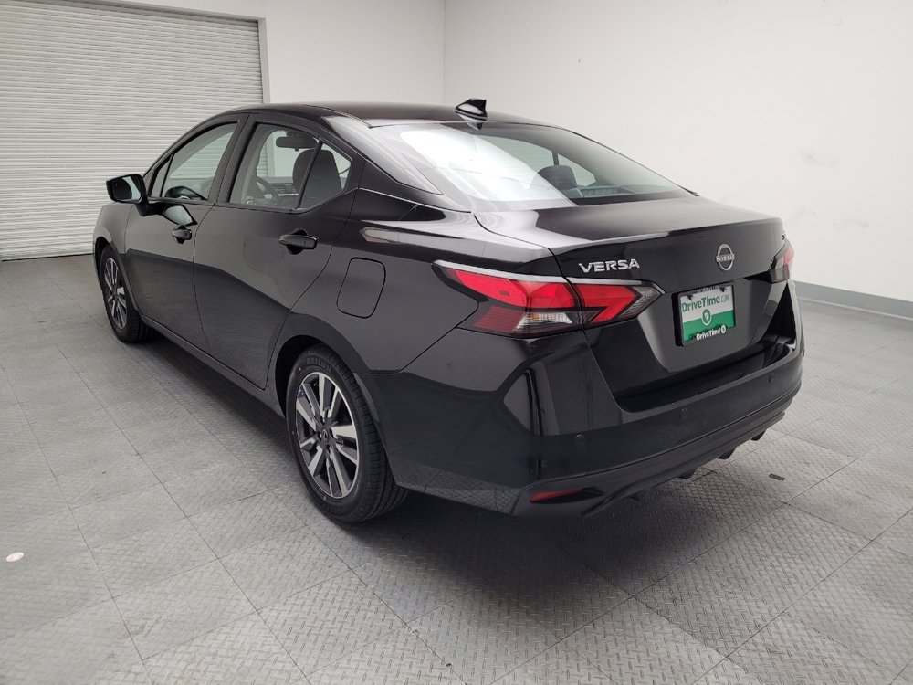 Used 2023 Nissan Versa SV image 6