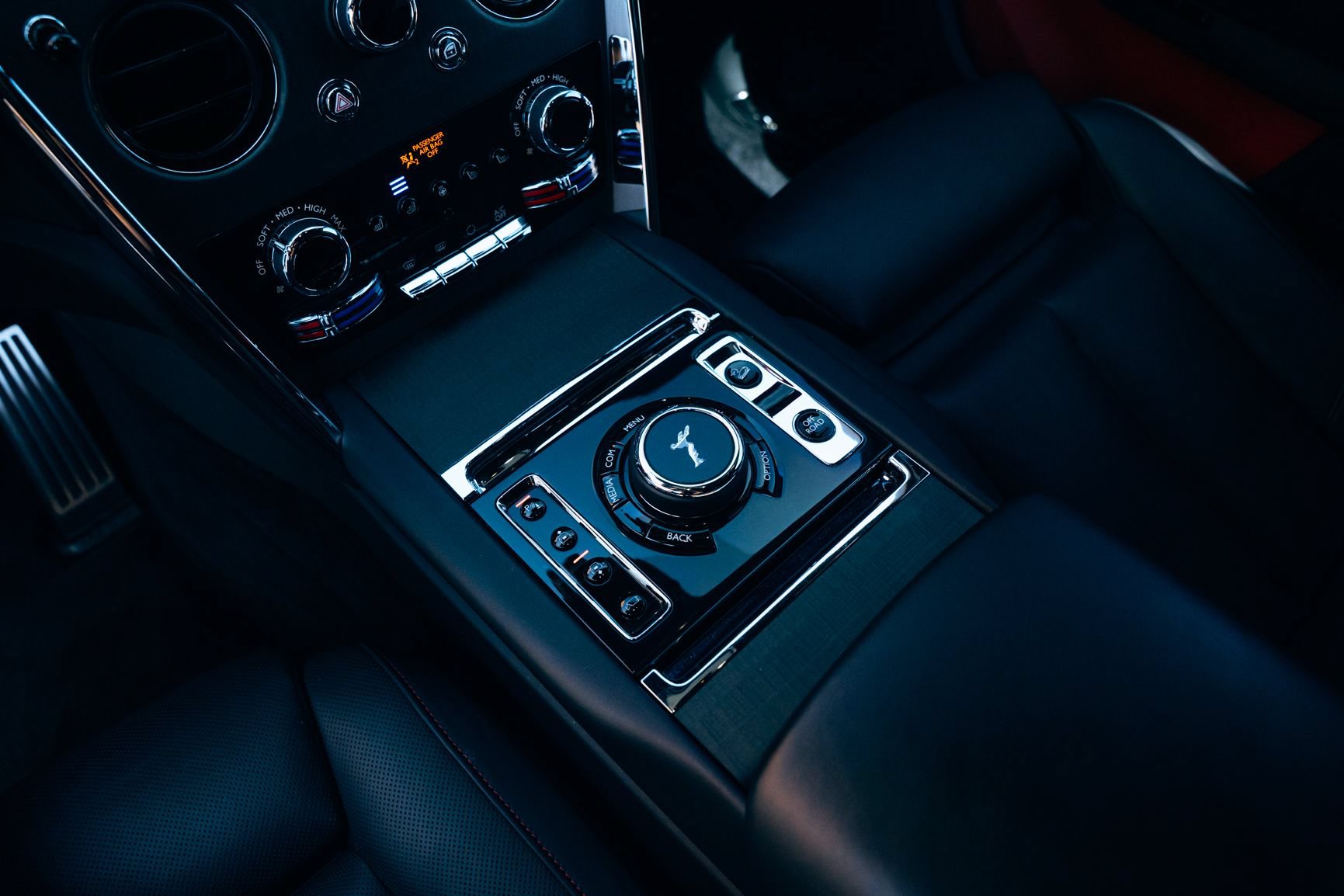 Used 2023 Rolls-Royce Cullinan AWD/4WD image 36