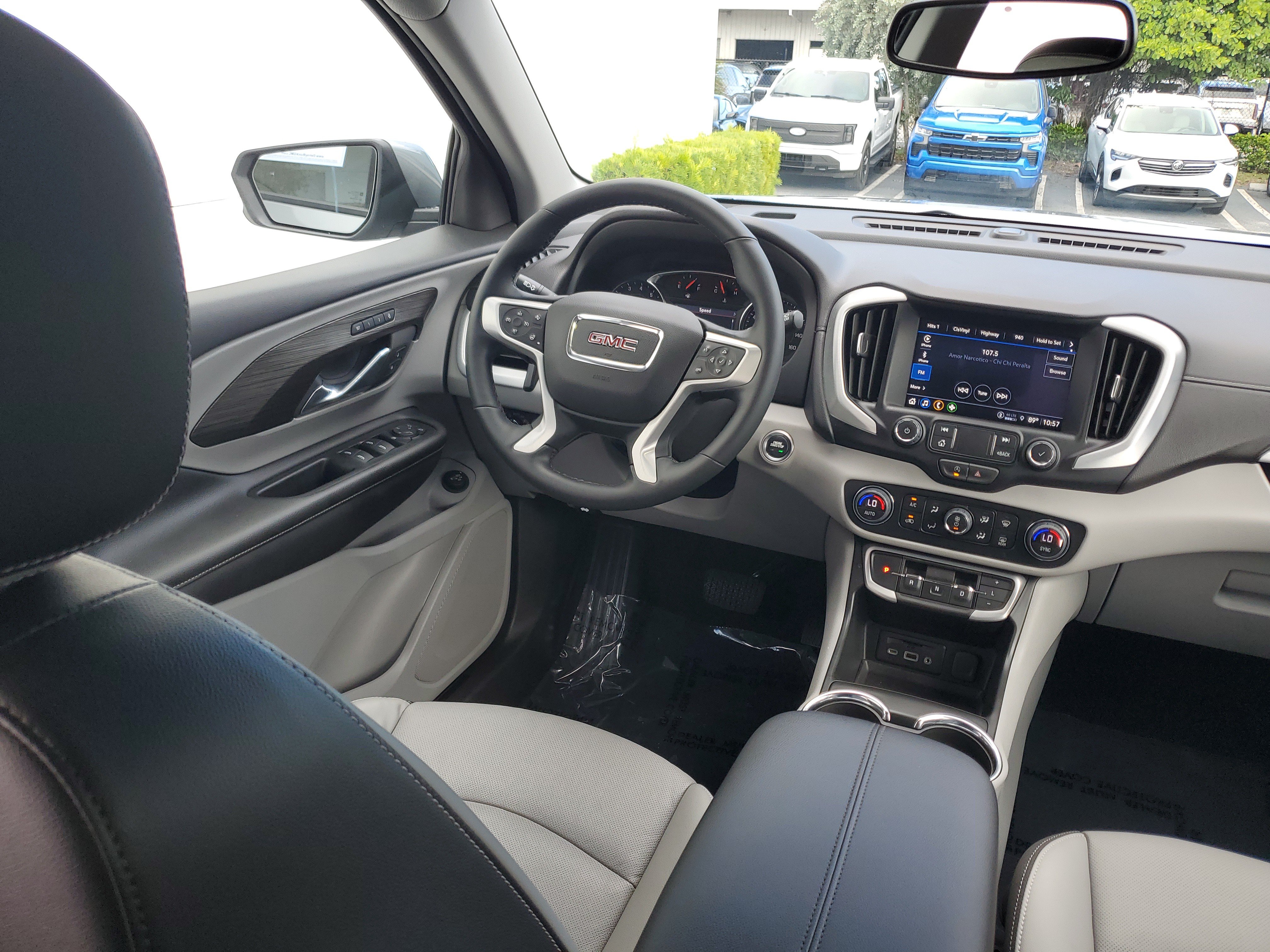 Used 2023 GMC Terrain SLT FWD image 15