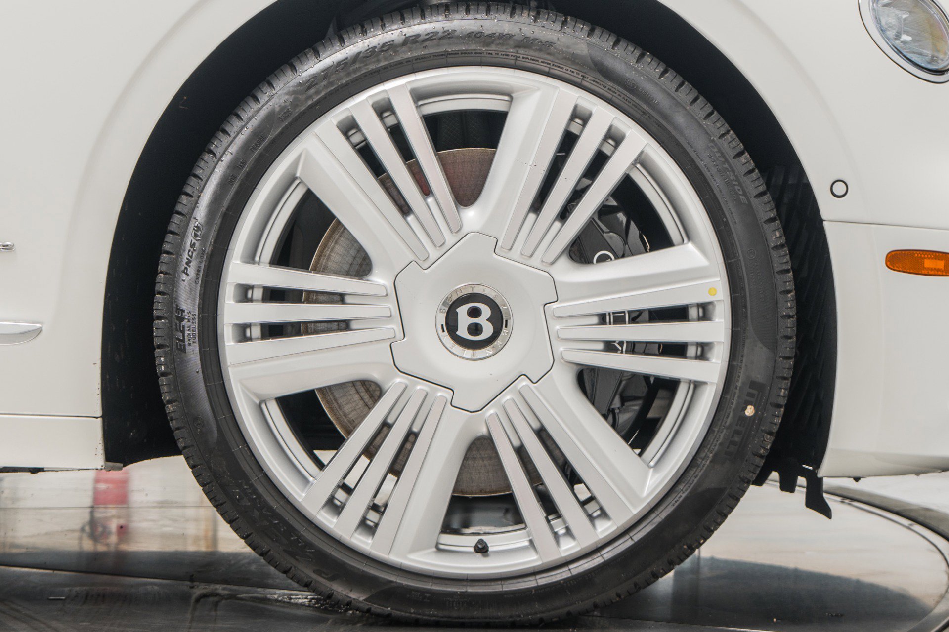 Used 2026 Bentley Flying Spur Plug-In Hybrid image 47