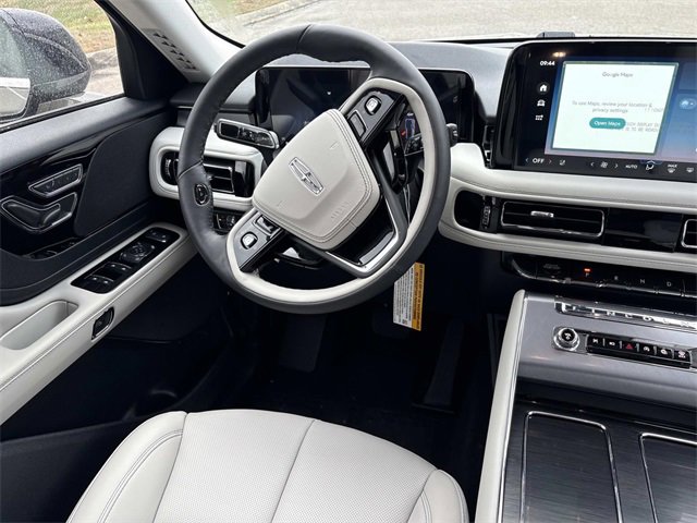 New 2026 Lincoln Aviator AWD image 14