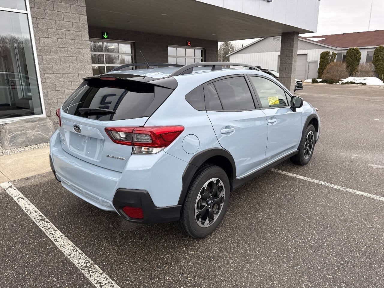 Used 2023 Subaru Crosstrek 2.0i image 3