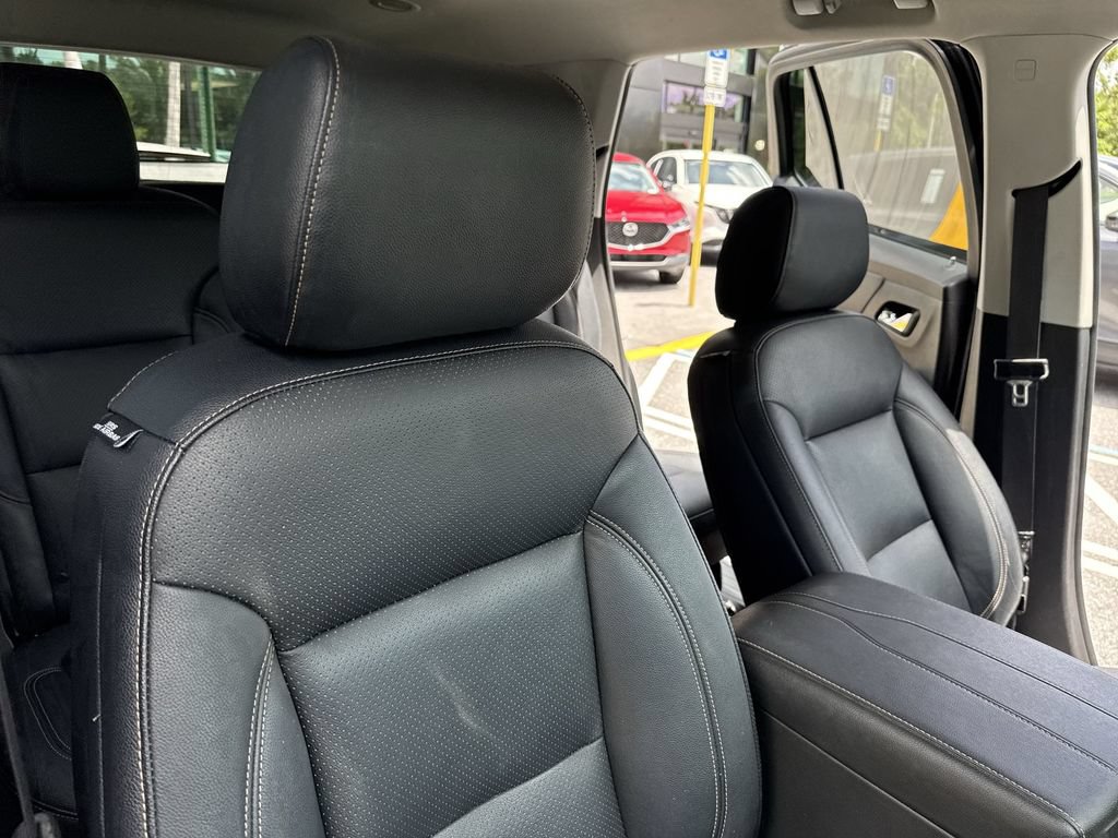 Used 2019 Chevrolet Traverse LT FWD image 46