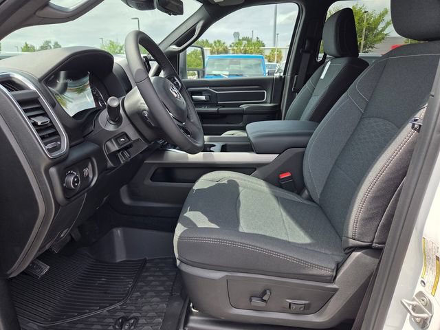 New 2026 RAM 3500 Big Horn AWD/4WD image 5