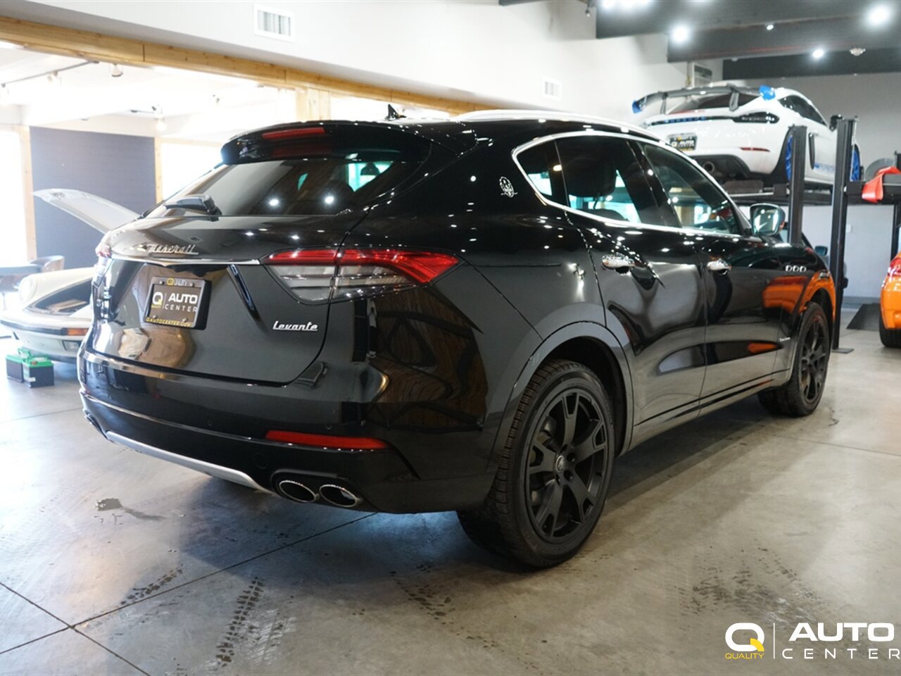 Used 2021 Maserati Levante GranLusso image 3
