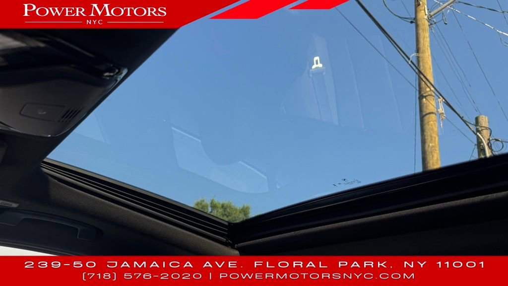 Used 2024 BMW 330i xDrive Sedan w/ Convenience Package image 41