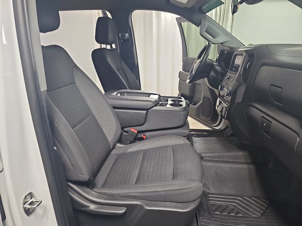Certified 2022 Chevrolet Silverado 1500 Custom Trail Boss w/ LPO, Dark Essentials Package AWD/4WD image 13