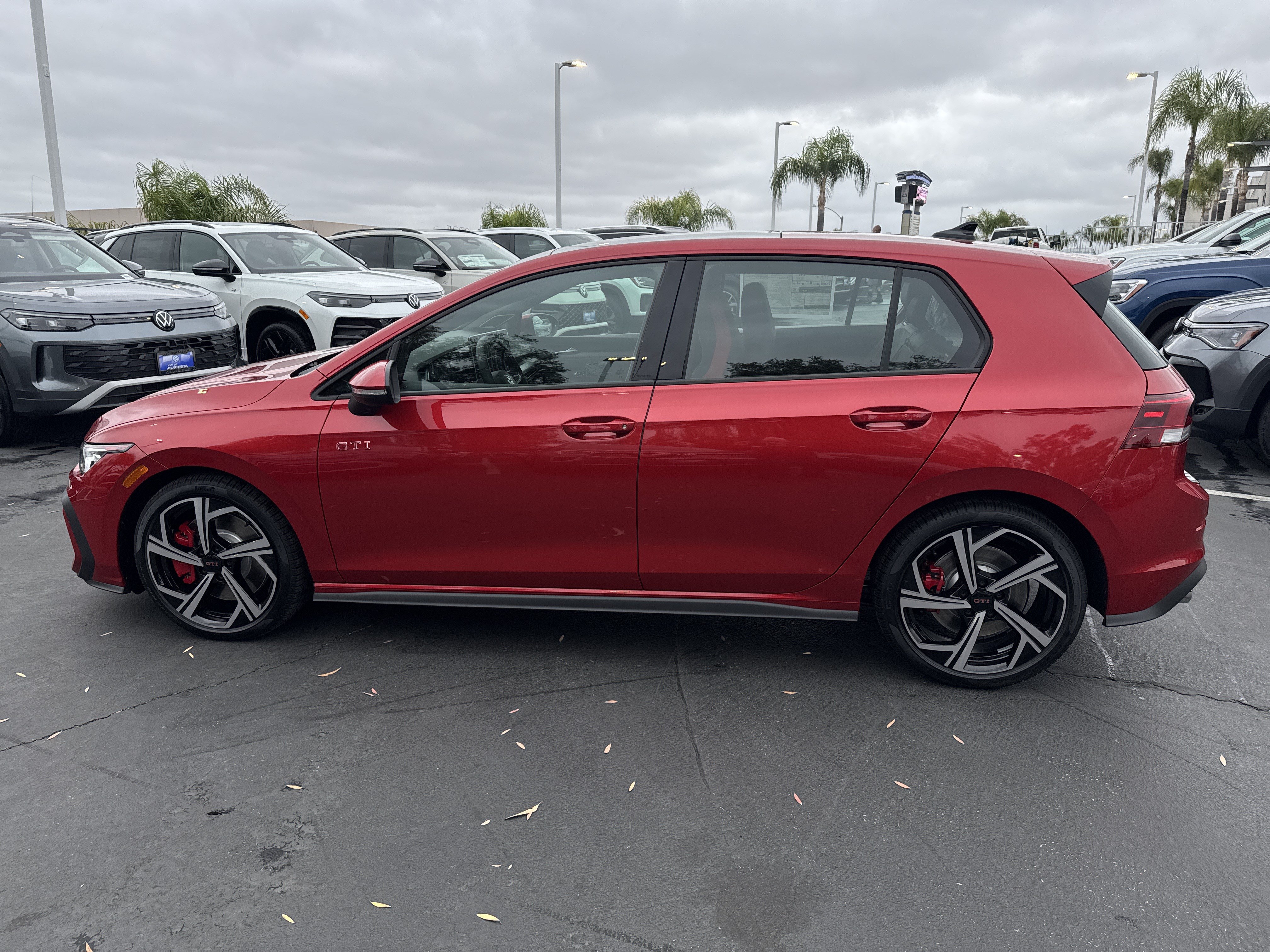New 2026 Volkswagen Golf SE FWD image 5