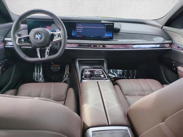 Used 2024 BMW 760i xDrive w/ Premium Package 2 AWD/4WD image 19