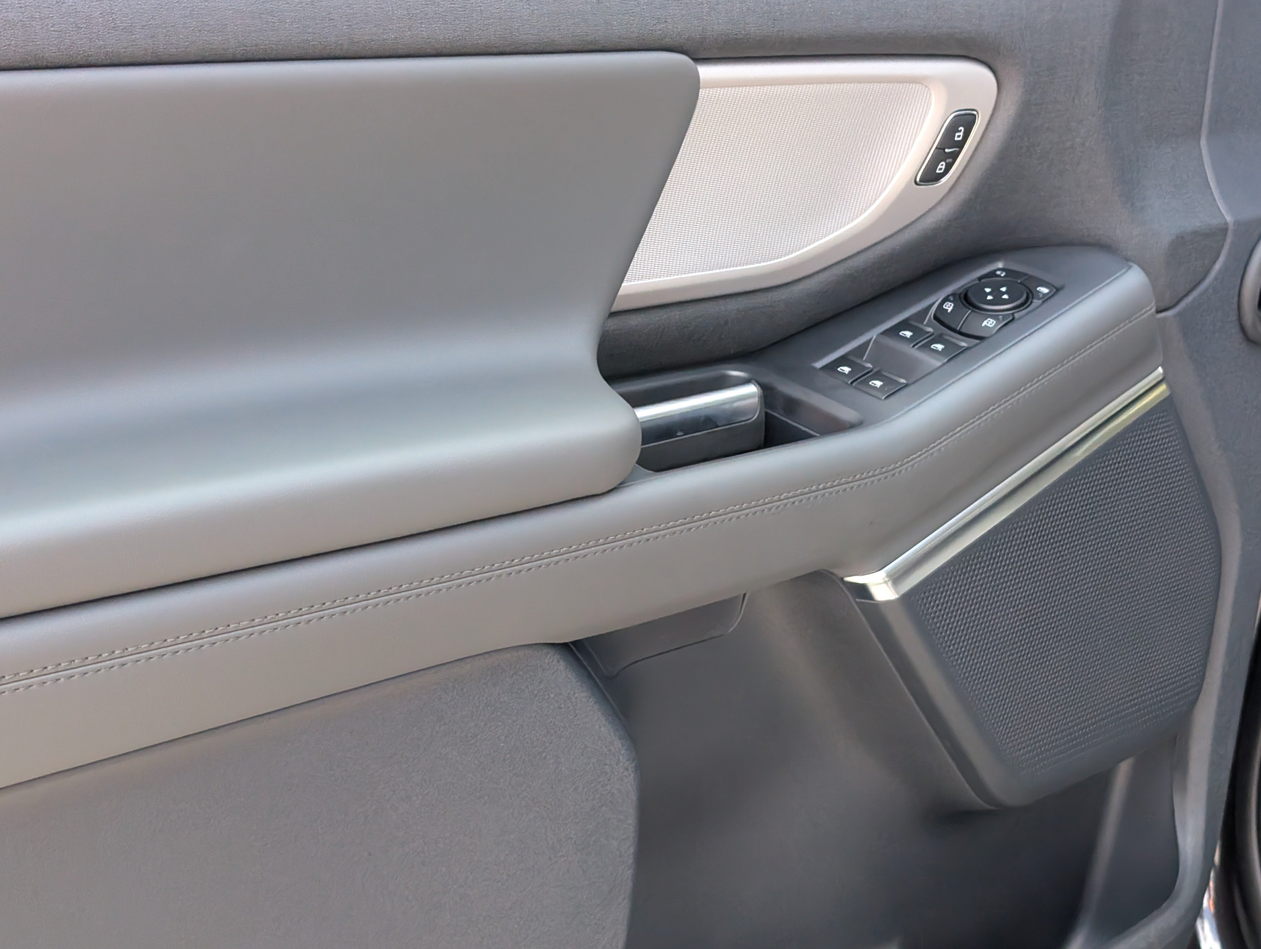 New 2027 Ford Expedition Max Active RWD image 17