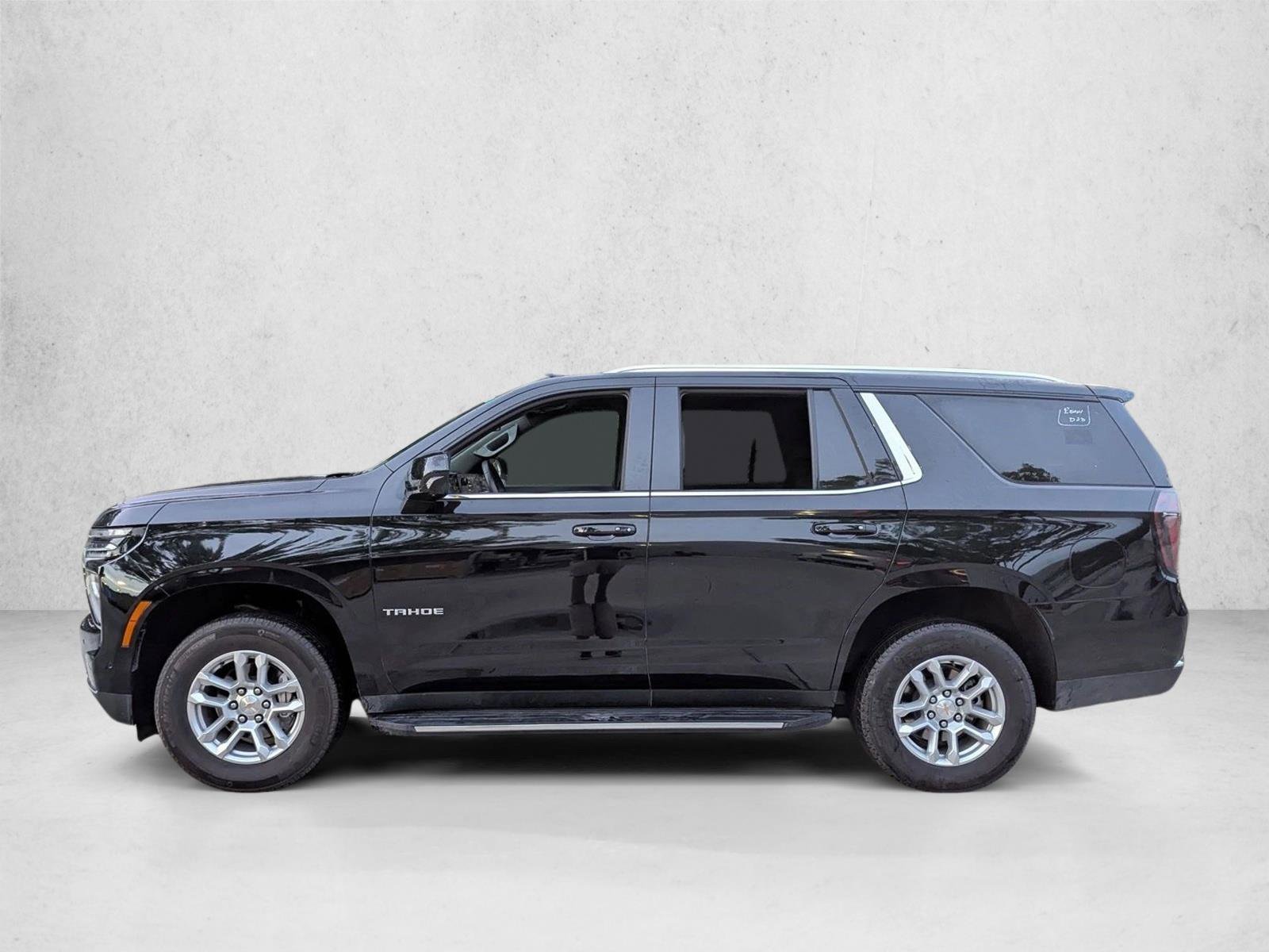 Used 2025 Chevrolet Tahoe LT AWD/4WD image 8