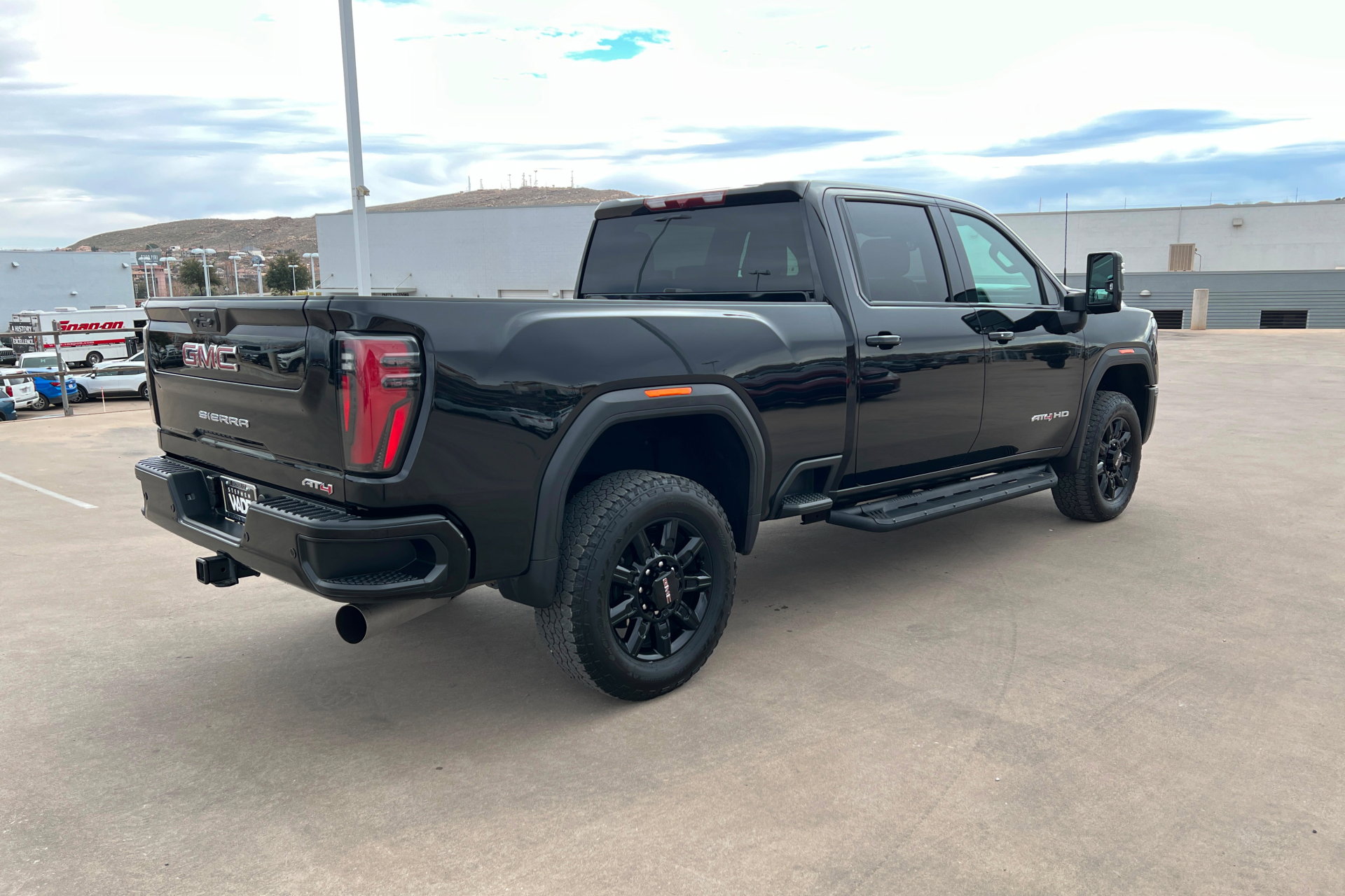 Certified 2025 GMC Sierra 3500 AT4 image 6