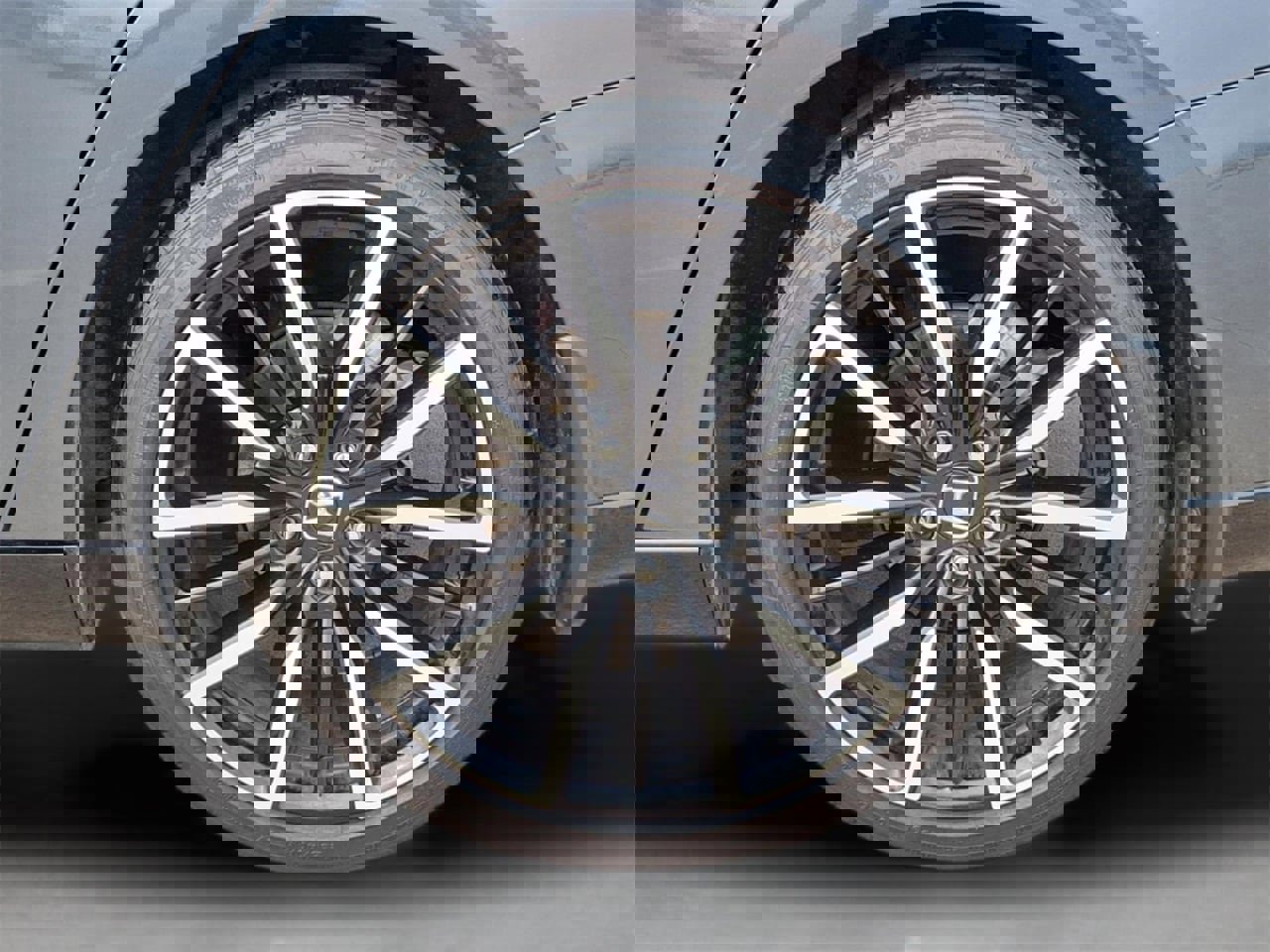 Used 2023 Honda Accord Touring image 3