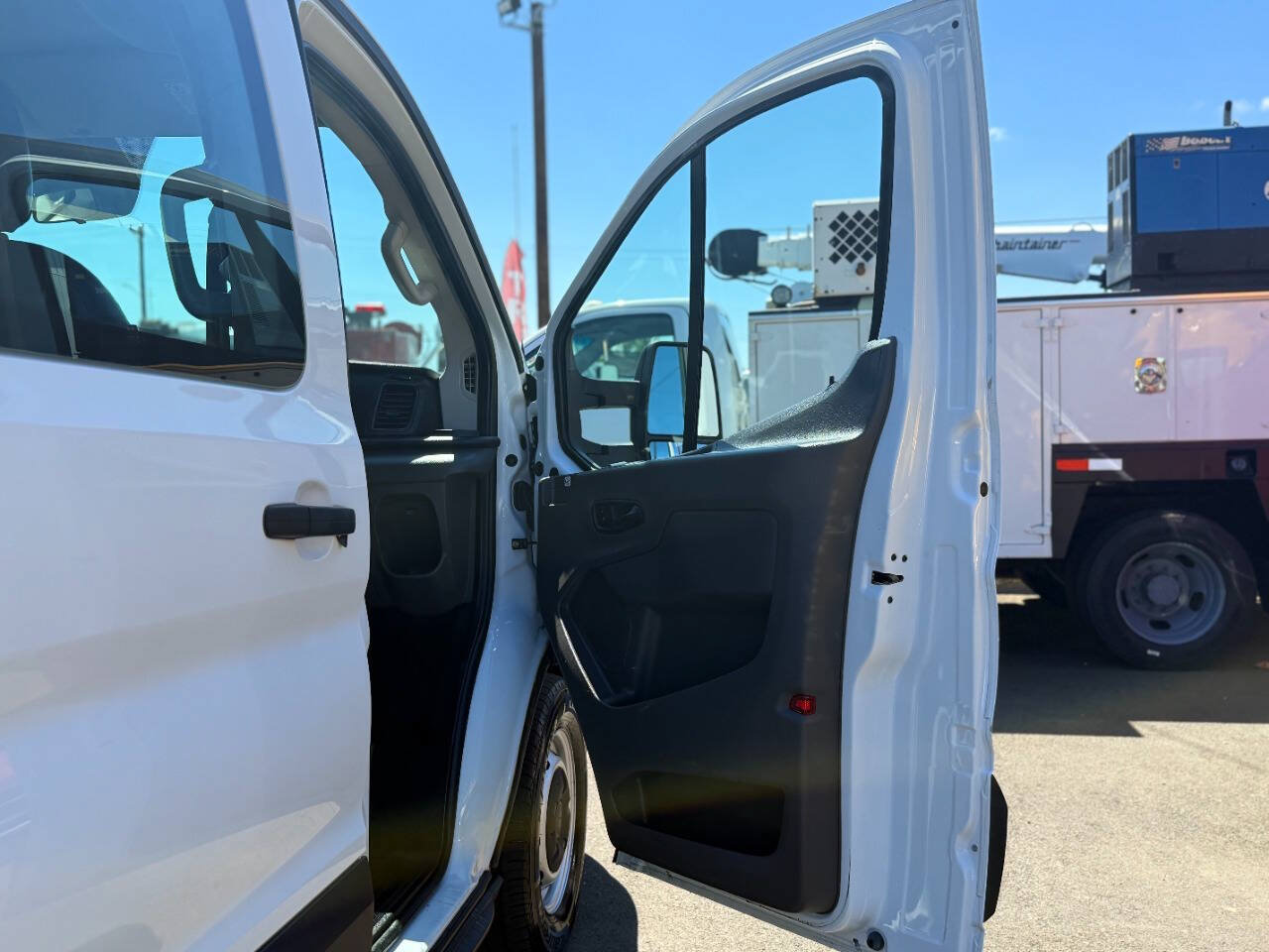 Used 2020 Ford Transit 350 XL RWD image 23