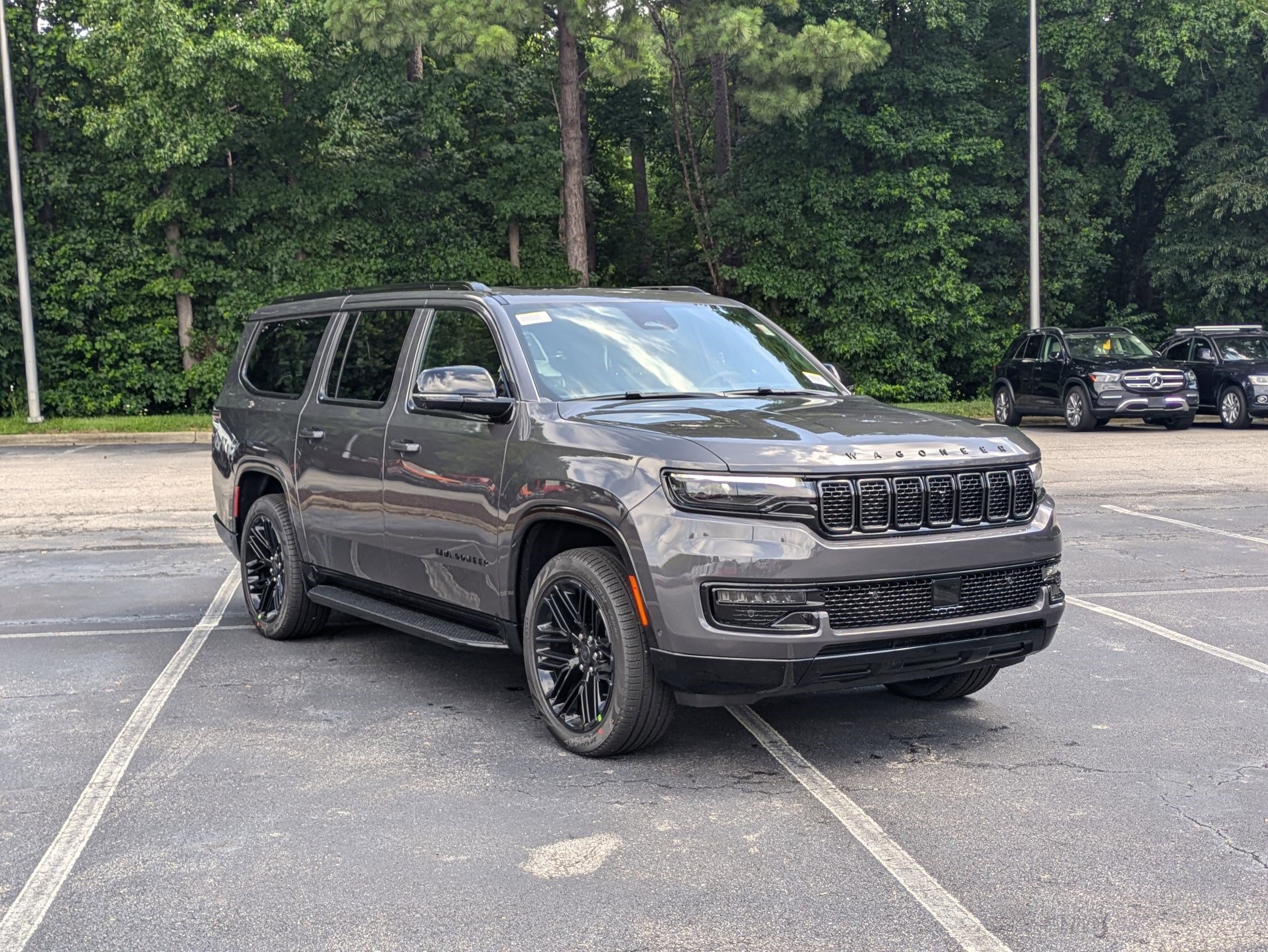 New 2025 Jeep Wagoneer L Series II w/ Convenience Group I image 3