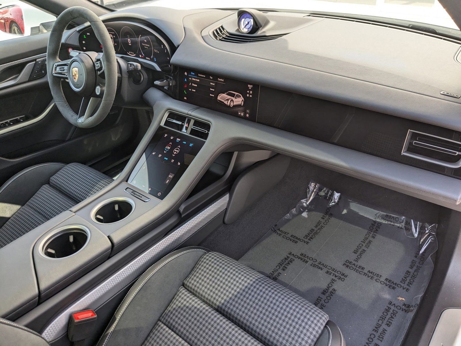 New 2025 Porsche Taycan 4 Cross Turismo AWD/4WD image 28
