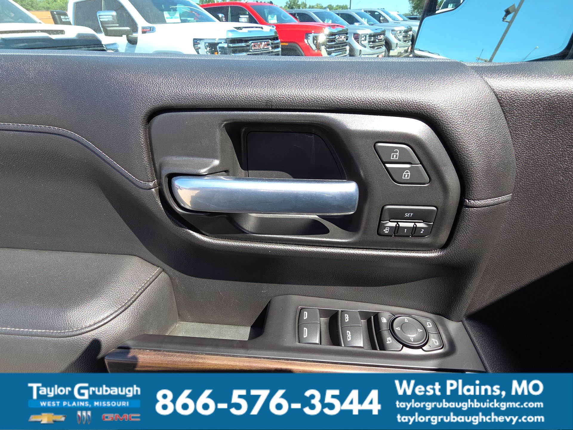Used 2020 GMC Sierra 1500 SLT AWD/4WD image 15